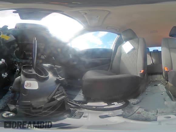 ✅ 2026 Toyota Corolla LE • VIN: 5YFB4MDE9TP365815 • Лот: 90143965. Опубликован ранее на Copart с пробегом 50 миль. Бесплатный доступ к архиву аукционных продаж из США и подробный отчёт об истории автомобиля на DreamBid. Изображение 14.