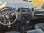 ✅ 2009 Land Rover Defender • VIN: SALLDHMS89A777340 • Lot: 76096744. Wystawiony na Copart z przebiegiem 119 952 mil. Bezpłatny archiwum sprzedaży aukcyjnych z USA i szczegółowy raport historii pojazdu na DreamBid. Zdjęcie 9.