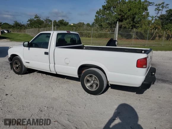 ✅ 2001 Chevrolet S-10 • VIN: 1GCCS14W518179151 • Lot: 58914675. Listed on Copart with 146,713 mi. Free auction sales archive from the USA and detailed vehicle history report at DreamBid. Image 2.