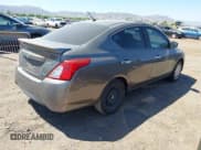 ✅ 2015 Nissan Versa S • VIN: 3N1CN7AP3FL953867 • Лот: 42518929. Опубликован ранее на IAAI с пробегом 92 570 миль. Бесплатный доступ к архиву аукционных продаж из США и подробный отчёт об истории автомобиля на DreamBid. Изображение 4.