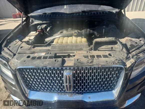 ✅ 2019 Lincoln Navigator Reserve • VIN: 5LMJJ3LT2KEL20606 • Lot: 69802225. Listed on Copart with 129,473 mi. Free auction sales archive from the USA and detailed vehicle history report at DreamBid. Image 12.