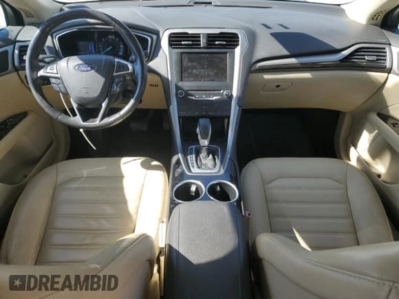 ✅ 2013 Ford Fusion SE Hybrid • VIN: 3FA6P0LUXDR206913 • Лот: 89709695. Опубликован ранее на Copart с пробегом 215 010 миль. Бесплатный доступ к архиву аукционных продаж из США и подробный отчёт об истории автомобиля на DreamBid. Изображение 8.