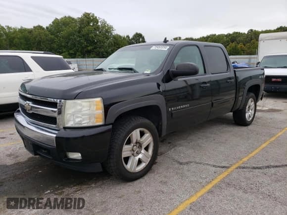 ✅ 2008 Chevrolet Silverado 1500 1LT • VIN: 3GCEK133X8G313852 • Lot: 72453334. Listed on Copart with 326,211 mi. Free auction sales archive from the USA and detailed vehicle history report at DreamBid. Image 1.