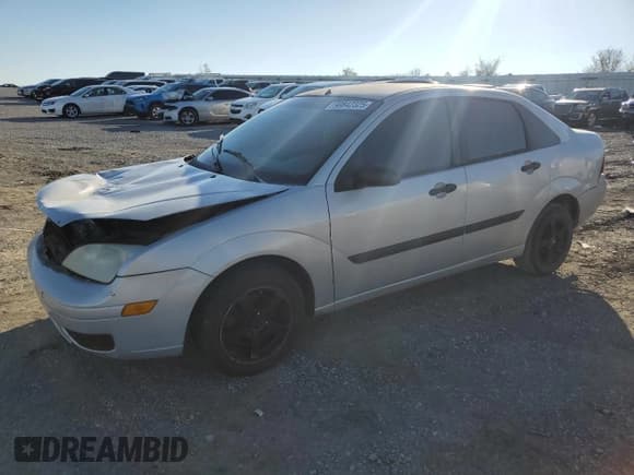 ✅ 2005 Ford Focus S • VIN: 1FAFP34N15W166602 • Lot: 90842325. Wystawiony na Copart z przebiegiem 144 229 mil. Bezpłatny archiwum sprzedaży aukcyjnych z USA i szczegółowy raport historii pojazdu na DreamBid. Zdjęcie 1.