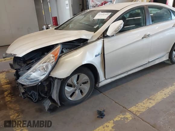 ✅ 2013 Hyundai Sonata Limited • VIN: KMHEC4A46DA089820 • Лот: 42151355. Опубликован ранее на IAAI с пробегом 134 827 миль. Бесплатный доступ к архиву аукционных продаж из США и подробный отчёт об истории автомобиля на DreamBid. Изображение 6.