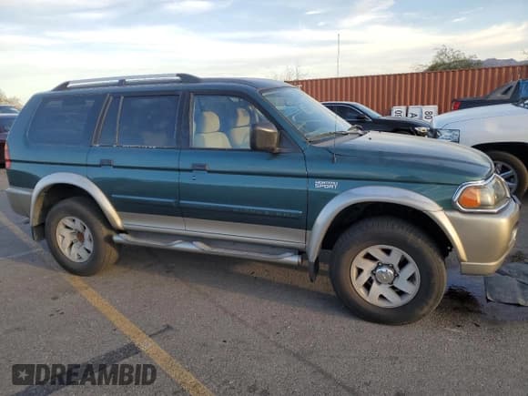 ✅ 2004 Mitsubishi Montero Sport XLS • VIN: JA4MT31R14J008416 • Лот: 76640614. Опубликован ранее на Copart с пробегом 193 957 миль. Бесплатный доступ к архиву аукционных продаж из США и подробный отчёт об истории автомобиля на DreamBid. Изображение 4.