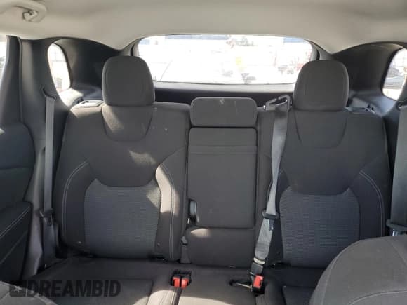 ✅ 2019 Jeep Cherokee Latitude • VIN: 1C4PJMCB4KD307165 • Лот: 81965645. Опубликован ранее на Copart с пробегом 62 681 миль. Бесплатный доступ к архиву аукционных продаж из США и подробный отчёт об истории автомобиля на DreamBid. Изображение 10.