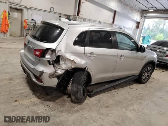 2018 Mitsubishi Outlander SE с VIN JA4AR3AW9JU013204, выставлен на аукционе Copart как лот 82334845 с пробегом 121 551 миль миль и На запчасти • Non repairable. История ставок и продаж доступна на DreamBid. Изображение 3.