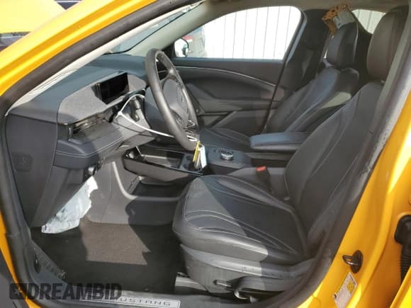 ✅ 2022 Ford Mustang Mach-E Premium • VIN: 3FMTK3SU1NMA40127 • Lot: 93193365. Listed on Copart with 28,920 mi. Free auction sales archive from the USA and detailed vehicle history report at DreamBid. Image 7.