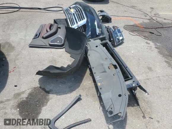 ✅ 2015 Chevrolet Tahoe LTZ • VIN: 1GNSCCKC3FR633581 • Lot: 65729215. Listed on Copart with 135,551 mi. Free auction sales archive from the USA and detailed vehicle history report at DreamBid. Image 13.