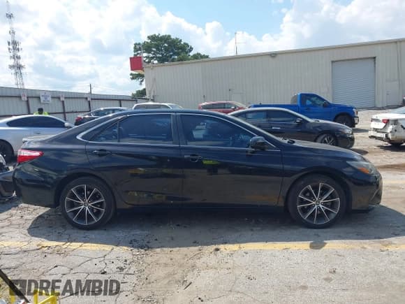 ✅ 2015 Toyota Camry XSE • VIN: 4T1BK1FK1FU028422 • Лот: 43135273. Опубликован ранее на IAAI с пробегом 116 421 миль. Бесплатный доступ к архиву аукционных продаж из США и подробный отчёт об истории автомобиля на DreamBid. Изображение 14.