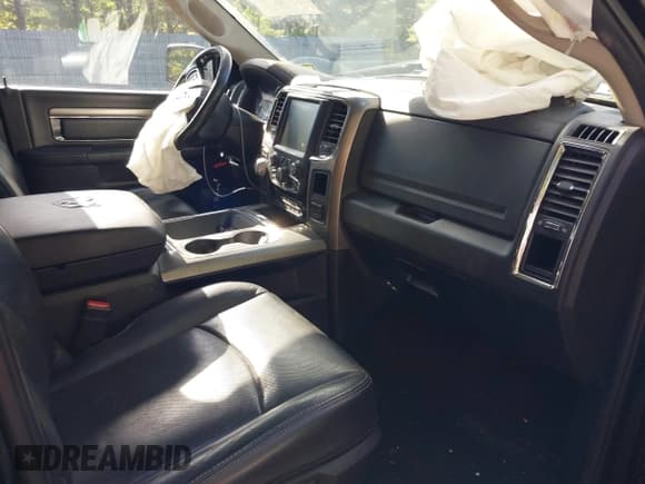 ✅ 2016 Ram 1500 Sport • VIN: 1C6RR7HT5GS412165 • Lot: 43297697. Listed on IAAI with 118,081 mi. Free auction sales archive from the USA and detailed vehicle history report at DreamBid. Image 5.