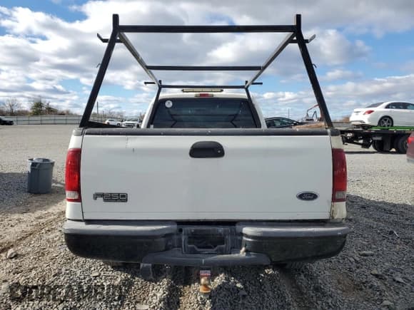 ✅ 2004 Ford F-250 • VIN: 1FDNF20L44EC48833 • Lot: 92880745. Listed on Copart with 314,602 mi. Free auction sales archive from the USA and detailed vehicle history report at DreamBid. Image 6.