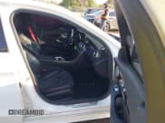 ✅ 2017 Mercedes-Benz C 43 AMG • VIN: 55SWF6EB6HU181431 • Lot: 43687971. Wystawiony na IAAI z przebiegiem 105 695 mil. Bezpłatny archiwum sprzedaży aukcyjnych z USA i szczegółowy raport historii pojazdu na DreamBid. Zdjęcie 5.