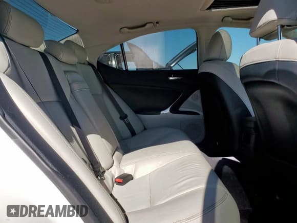 ✅ 2012 Lexus IS 250 • VIN: JTHBF5C28C5163115 • Лот: 90432135. Опубликован ранее на Copart с пробегом 139 103 миль. Бесплатный доступ к архиву аукционных продаж из США и подробный отчёт об истории автомобиля на DreamBid. Изображение 10.