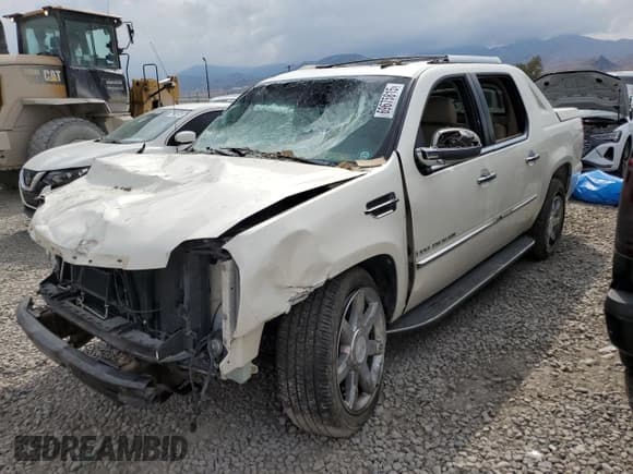 ✅ 2009 Cadillac Escalade EXT AWD 4dr • VIN: 3GYFK22289G222920 • Lot: 69675815. Wystawiony na Copart z przebiegiem Nie podano. Bezpłatny archiwum sprzedaży aukcyjnych z USA i szczegółowy raport historii pojazdu na DreamBid. Zdjęcie 1.