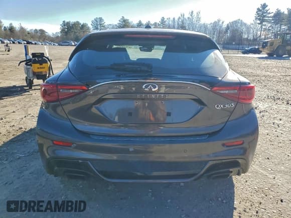 ✅ 2017 Infiniti QX30 Premium • VIN: SJKCH5CP3HA025165 • Lot: 96304435. Wystawiony na Copart z przebiegiem 98 024 mil. Bezpłatny archiwum sprzedaży aukcyjnych z USA i szczegółowy raport historii pojazdu na DreamBid. Zdjęcie 6.