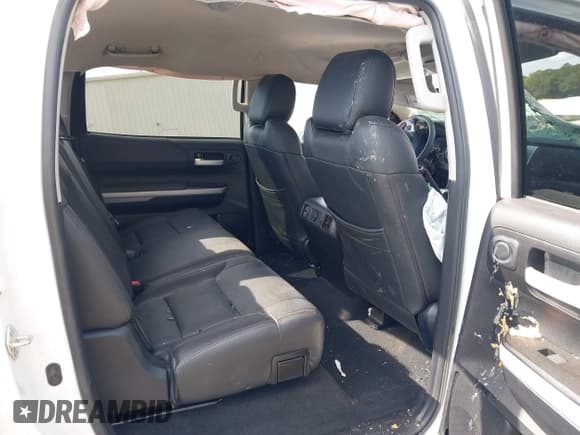 ✅ 2018 Toyota Tundra SR5 • VIN: 5TFDW5F12JX699931 • Лот: 43405028. Опубликован ранее на IAAI с пробегом 199 955 миль. Бесплатный доступ к архиву аукционных продаж из США и подробный отчёт об истории автомобиля на DreamBid. Изображение 8.