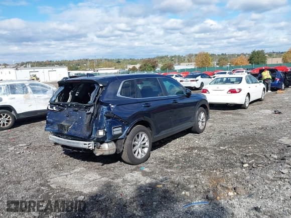 ✅ 2025 Honda CR-V EX-L • VIN: 2HKRS4H75SH462960 • Лот: 43495893. Опубликован ранее на IAAI с пробегом 5 300 миль. Бесплатный доступ к архиву аукционных продаж из США и подробный отчёт об истории автомобиля на DreamBid. Изображение 4.