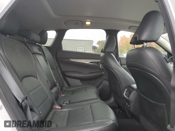 ✅ 2019 Infiniti QX50 Essential • VIN: 3PCAJ5M34KF125915 • Lot: 82610845. Wystawiony na Copart z przebiegiem 79 577 mil. Bezpłatny archiwum sprzedaży aukcyjnych z USA i szczegółowy raport historii pojazdu na DreamBid. Zdjęcie 11.