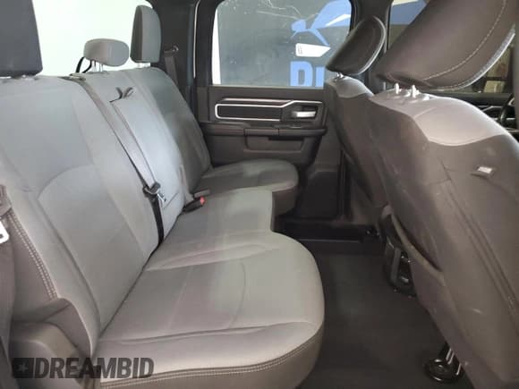 ✅ 2024 Ram 2500 Big Horn • VIN: 3C6UR5DL1RG266801 • Lot: 54773055. Listed on Copart with 33,394 mi. Free auction sales archive from the USA and detailed vehicle history report at DreamBid. Image 10.