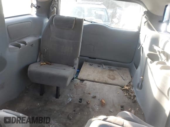 ✅ 2005 Toyota Sienna LE • VIN: 5TDBA23C45S039363 • Lot: 43865911. Listed on IAAI with 219,700 mi. Free auction sales archive from the USA and detailed vehicle history report at DreamBid. Image 8.