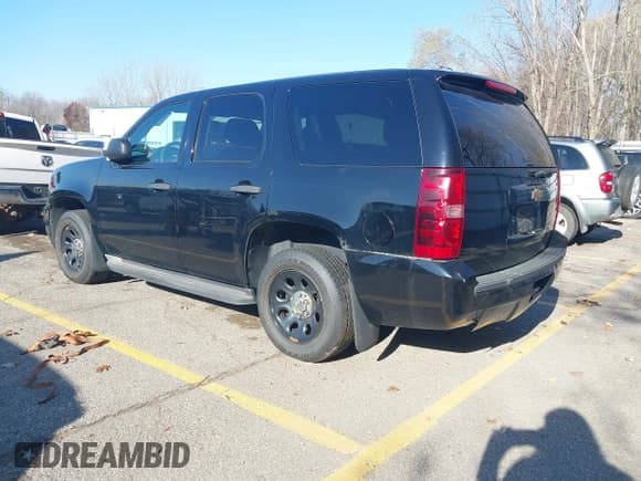 ✅ 2014 Chevrolet Tahoe Commercial • VIN: 1GNLC2E0XER158929 • Lot: 43623990. Wystawiony na IAAI z przebiegiem 150 104 mil. Bezpłatny archiwum sprzedaży aukcyjnych z USA i szczegółowy raport historii pojazdu na DreamBid. Zdjęcie 3.