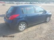 ✅ 2008 Nissan Versa S • VIN: 3N1BC13E38L423783 • Lot: 42824606. Wystawiony na IAAI z przebiegiem 116 836 mil. Bezpłatny archiwum sprzedaży aukcyjnych z USA i szczegółowy raport historii pojazdu na DreamBid. Zdjęcie 4.