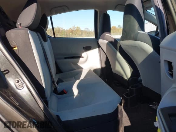 ✅ 2013 Toyota Prius One • VIN: JTDKDTB32D1546286 • Lot: 43487780. Listed on IAAI with 126,825 mi. Free auction sales archive from the USA and detailed vehicle history report at DreamBid. Image 8.