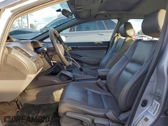 ✅ 2011 Honda Civic EX-L • VIN: 2HGFA1F95BH531228 • Lot: 95619525. Wystawiony na Copart z przebiegiem 249 787 mil. Bezpłatny archiwum sprzedaży aukcyjnych z USA i szczegółowy raport historii pojazdu na DreamBid. Zdjęcie 7.