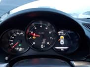 ✅ 2017 Porsche 718 Cayman • VIN: WP0AA2A87HS270893 • Lot: 84216674. Wystawiony na Copart z przebiegiem 57 183 mil. Bezpłatny archiwum sprzedaży aukcyjnych z USA i szczegółowy raport historii pojazdu na DreamBid. Zdjęcie 9.