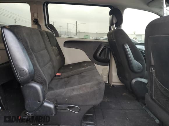 ✅ 2016 Dodge Grand Caravan American Value • VIN: 2C4RDGBG8GR220002 • Lot: 72027035. Wystawiony na Copart z przebiegiem 121 520 mil. Bezpłatny archiwum sprzedaży aukcyjnych z USA i szczegółowy raport historii pojazdu na DreamBid. Zdjęcie 11.