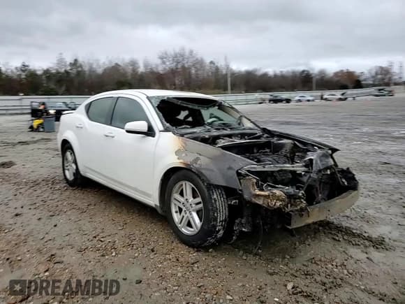 ✅ 2009 Dodge Avenger SXT • VIN: 1B3LC56B69N561590 • Лот: 85234844. Опубликован ранее на Copart с пробегом Не указан. Бесплатный доступ к архиву аукционных продаж из США и подробный отчёт об истории автомобиля на DreamBid. Изображение 10.