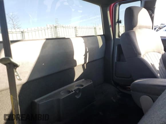 ✅ 2003 Chevrolet S-10 LS • VIN: 1GCCS19X138179569 • Лот: 48761925. Опубликован ранее на Copart с пробегом Не указан. Бесплатный доступ к архиву аукционных продаж из США и подробный отчёт об истории автомобиля на DreamBid. Изображение 11.