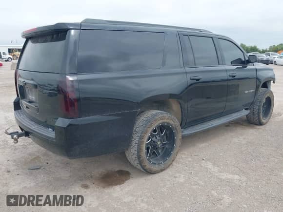 2020 Chevrolet Suburban LT z VIN 1GNSKHKC2LR143158, wystawiony jako IAAI lot #43036566 z przebiegiem 121 145 mil mil oraz . Historia ofert i sprzedaży dostępna na DreamBid. Obrazek 4.