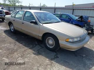 ✅ 1996 Chevrolet Caprice 1SA Special Value • VIN: 1G1BL52P9TR190980 • Лот: 42019775. Опубликован ранее на IAAI с пробегом 135 432 миль. Бесплатный доступ к архиву аукционных продаж из США и подробный отчёт об истории автомобиля на DreamBid. Изображение 1.