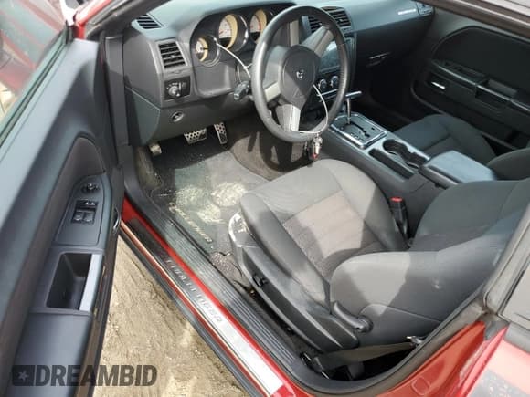 ✅ 2010 Dodge Challenger R/T Classic • VIN: 2B3CJ5DT9AH282651 • Лот: 72711874. Опубликован ранее на Copart с пробегом Не указан. Бесплатный доступ к архиву аукционных продаж из США и подробный отчёт об истории автомобиля на DreamBid. Изображение 8.