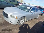 ✅ 2012 Dodge Charger SE • VIN: 2C3CDXBG8CH296894 • Lot: 43626480. Wystawiony na IAAI z przebiegiem 186 509 mil. Bezpłatny archiwum sprzedaży aukcyjnych z USA i szczegółowy raport historii pojazdu na DreamBid. Zdjęcie 2.