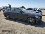 ✅ 2018 Mercedes-Benz C 300 • VIN: WDDWF4JB1JR415086 • Lot: 56981145. Wystawiony na Copart z przebiegiem 78 627 mil. Bezpłatny archiwum sprzedaży aukcyjnych z USA i szczegółowy raport historii pojazdu na DreamBid. Zdjęcie 4.