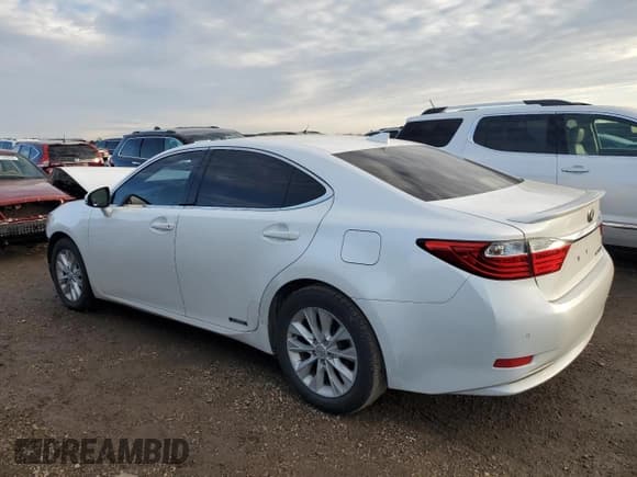 ✅ 2015 Lexus ES 300h • VIN: JTHBW1GGXF2080726 • Lot: 92182195. Listed on Copart with 139,059 mi. Free auction sales archive from the USA and detailed vehicle history report at DreamBid. Image 2.