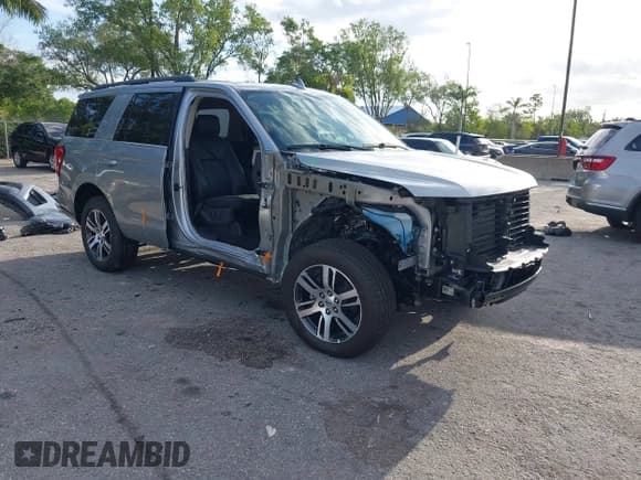 ✅ 2024 Ford Expedition XLT • VIN: 1FMJU1H83REA98705 • Lot: 41867535. Listed on IAAI with 181 mi. Free auction sales archive from the USA and detailed vehicle history report at DreamBid. Image 1.