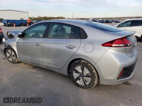 ✅ 2020 Hyundai Ioniq Blue • VIN: KMHC65LC2LU235698 • Lot: 84200664. Wystawiony na Copart z przebiegiem Nie podano. Bezpłatny archiwum sprzedaży aukcyjnych z USA i szczegółowy raport historii pojazdu na DreamBid. Zdjęcie 2.