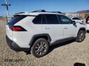 ✅ 2023 Toyota RAV4 XLE Premium • VIN: 2T3C1RFV0PW249762 • Лот: 82639165. Опубликован ранее на Copart с пробегом 20 700 миль. Бесплатный доступ к архиву аукционных продаж из США и подробный отчёт об истории автомобиля на DreamBid. Изображение 3.