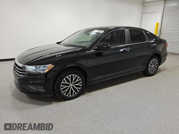 ✅ 2020 Volkswagen Jetta S • VIN: 3VWCB7BU4LM022355 • Lot: 92502555. Listed on Copart with 35,022 mi. Free auction sales archive from the USA and detailed vehicle history report at DreamBid. Image 1.