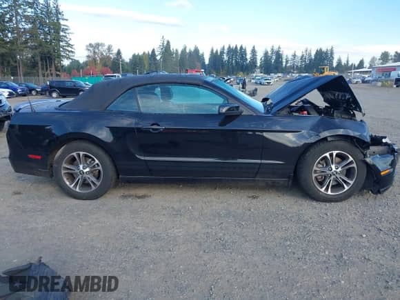 2014 Ford Mustang V6 с VIN 1ZVBP8EM9E5279440, выставлен на аукционе IAAI как лот 43498168 с пробегом 87 076 миль миль и . История ставок и продаж доступна на DreamBid. Изображение 13.