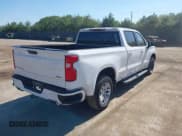 ✅ 2022 Chevrolet Silverado 1500 RST • VIN: 3GCUDEEDXNG634773 • Lot: 43339956. Wystawiony na IAAI z przebiegiem 77 414 mil. Bezpłatny archiwum sprzedaży aukcyjnych z USA i szczegółowy raport historii pojazdu na DreamBid. Zdjęcie 4.