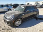 ✅ 2013 MINI Convertible S • VIN: WMWZP3C54DT550704 • Лот: 76346244. Опубликован ранее на Copart с пробегом 111 997 миль. Бесплатный доступ к архиву аукционных продаж из США и подробный отчёт об истории автомобиля на DreamBid. Изображение 1.