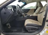 ✅ 2021 Lexus ES 250 • VIN: 58AD11D15MU008024 • Lot: 63755595. Wystawiony na Copart z przebiegiem 85 360 mil. Bezpłatny archiwum sprzedaży aukcyjnych z USA i szczegółowy raport historii pojazdu na DreamBid. Zdjęcie 7.