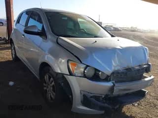 2013 Chevrolet Sonic LT with VIN 1G1JC6SG4D4226140, listed as a IAAI auction lot 43377367 with 174,109 mi miles and . Bid and sale history available at DreamBid. Image 1.