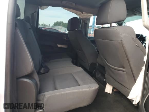 ✅ 2017 Chevrolet Silverado 2500HD LT • VIN: 1GC1KVEY3HF184482 • Lot: 66551685. Wystawiony na Copart z przebiegiem 192 220 mil. Bezpłatny archiwum sprzedaży aukcyjnych z USA i szczegółowy raport historii pojazdu na DreamBid. Zdjęcie 10.